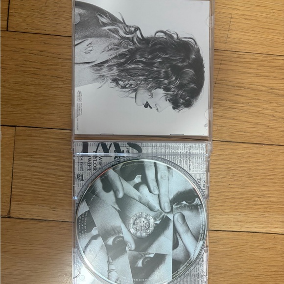 Taylor Swift Reputation CD - Picture 3 of 3